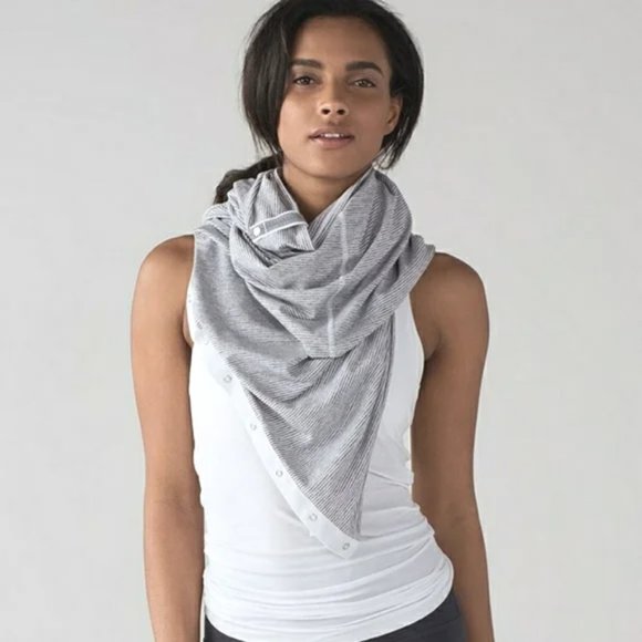lululemon athletica Accessories - Lululemon Vinyasa Scarf / Wrap EUC